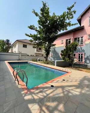 5bdrm Apartment in Lekki Phase1 for rent