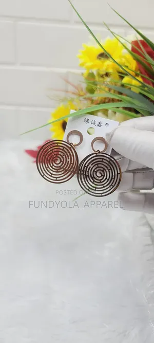 Female Round Earrings