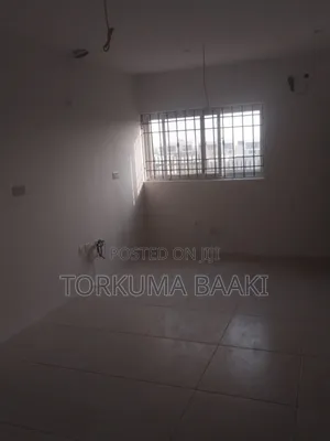 4bdrm Townhouse / Terrace in Billard Estate, Life Camp for rent
