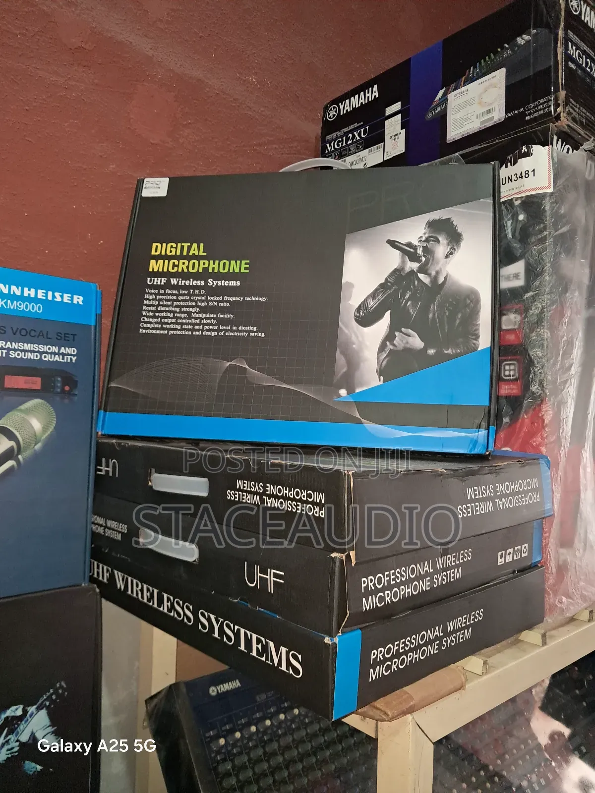 Dual Wireless UHF Digital Microphone