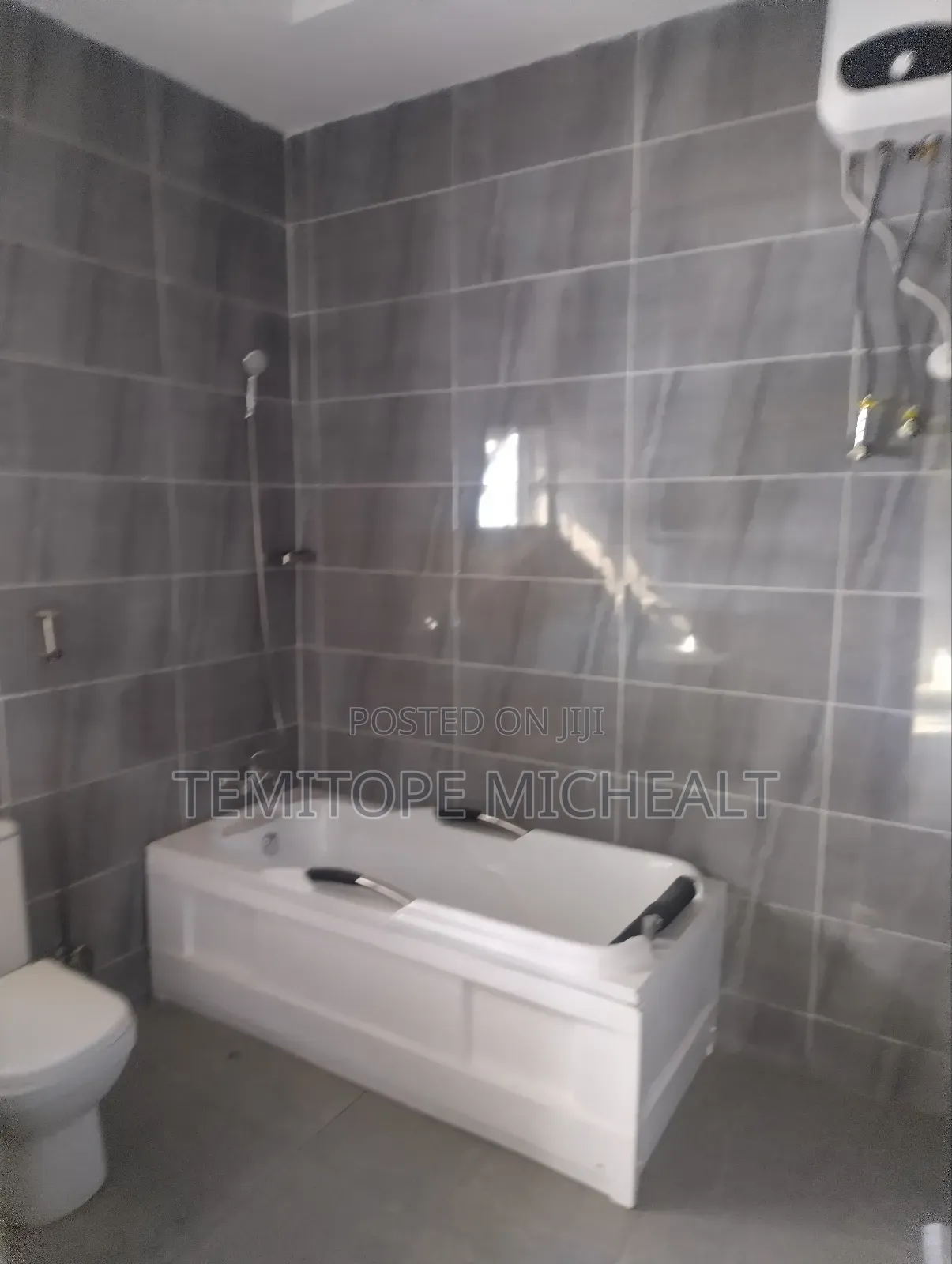 5bdrm Duplex in Gusape Main, Guzape District for rent