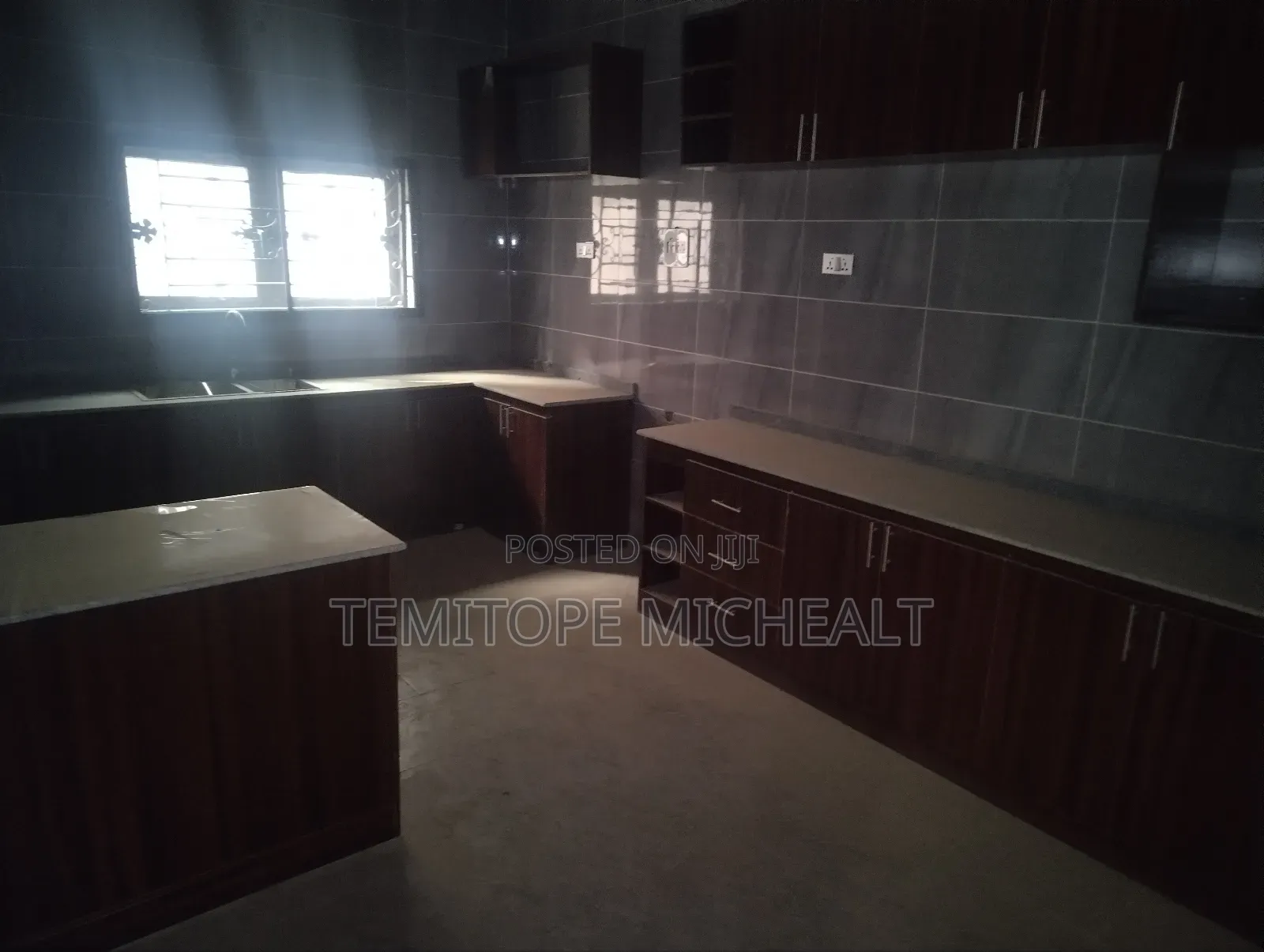 5bdrm Duplex in Gusape Main, Guzape District for rent