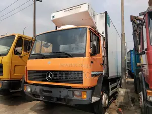 Mercedes-Benz 2007 Orange