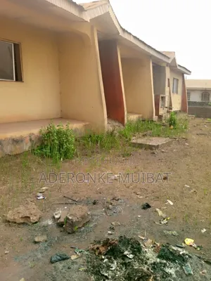 3bdrm Block of Flats in Obada Street, Obafemi-Owode for sale