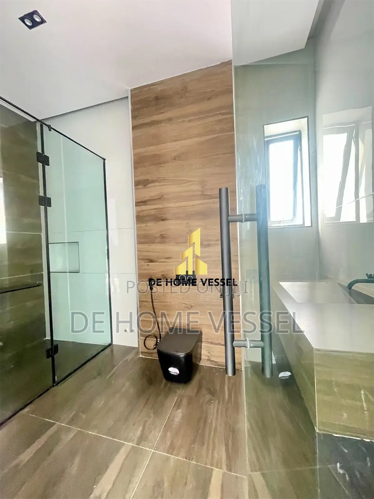 Tastefully Finished Luxury Home