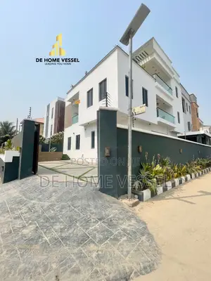 5bdrm Duplex in Ikate for sale