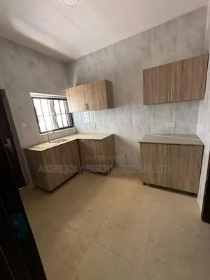 3bdrm Block of Flats in Jahi for rent