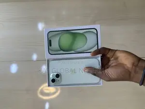 Apple iPhone 15 128 GB Green