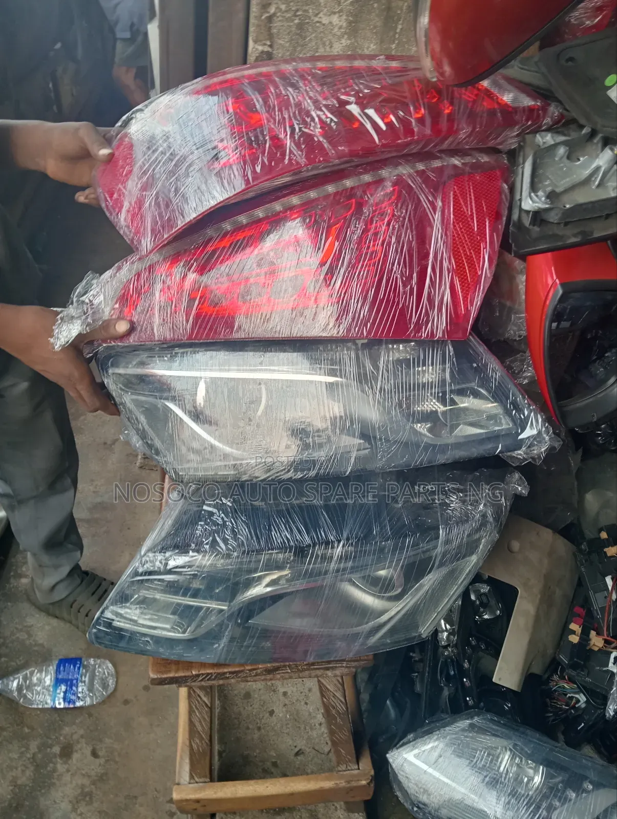 Head Light Audi Q5 2010