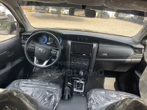 New Toyota Fortuner 2.5 D AWD 2023 Black
