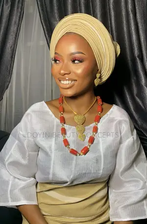 Pro Makeup Artist