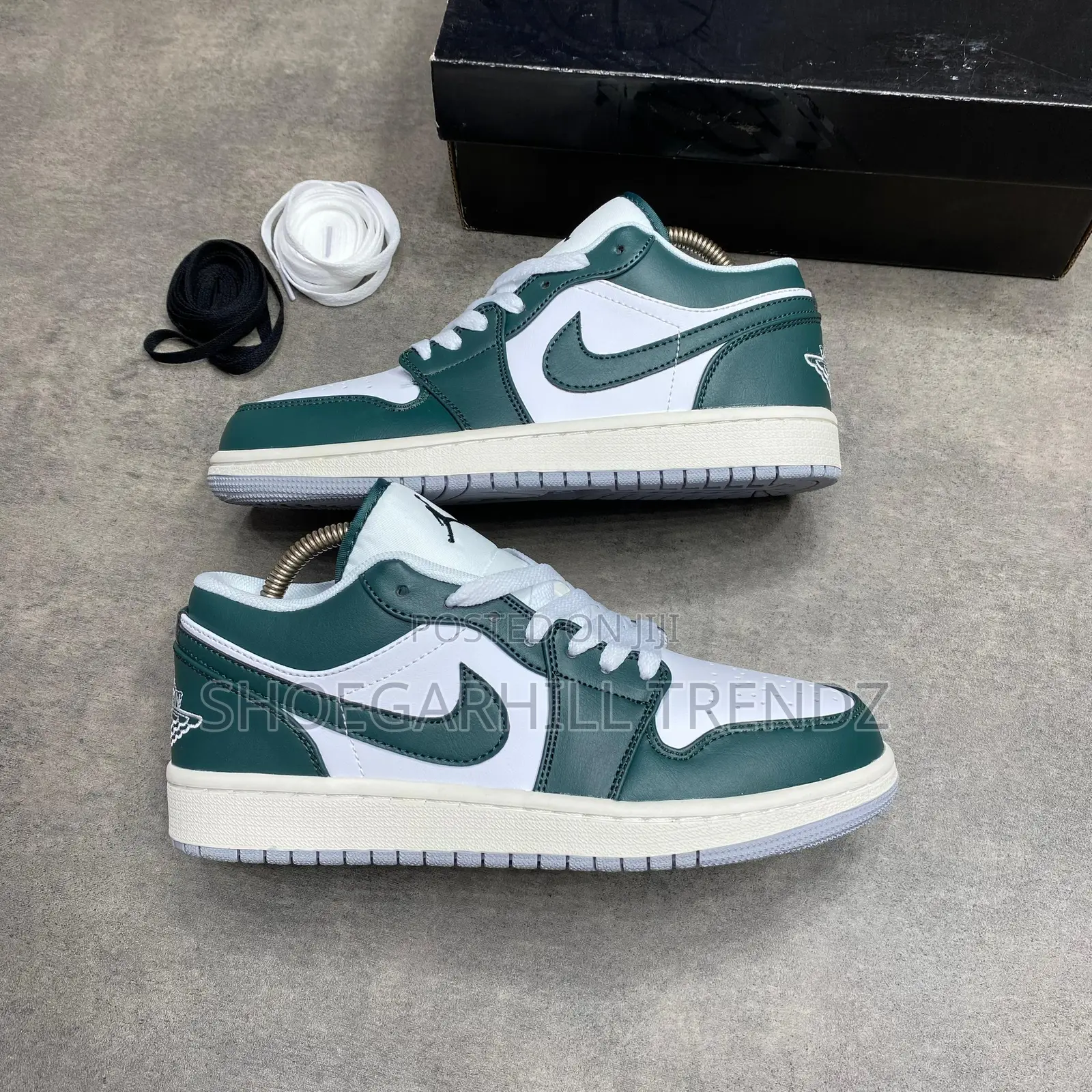 Jordan 1 Low SE