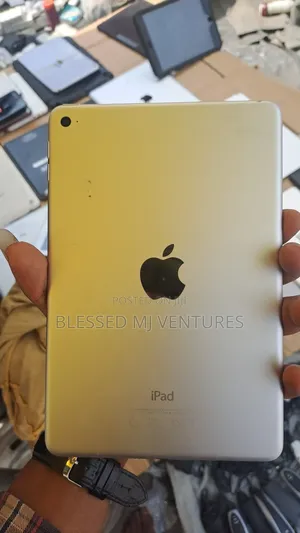Apple iPad mini 4 64 GB White