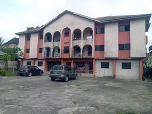 Photo - 18bdrm Block of Flats in Obio-Akpor for sale