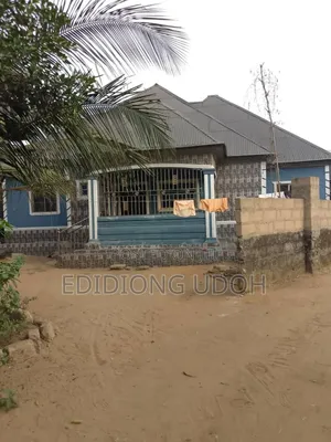 Photo - 4bdrm Bungalow in Mbierebe Road, Uyo, for sale