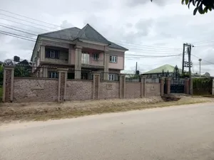 3bdrm Block of Flats in Dsc Township, Warri for sale