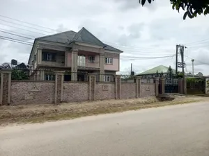 3bdrm Block of Flats in Dsc Township, Warri for sale