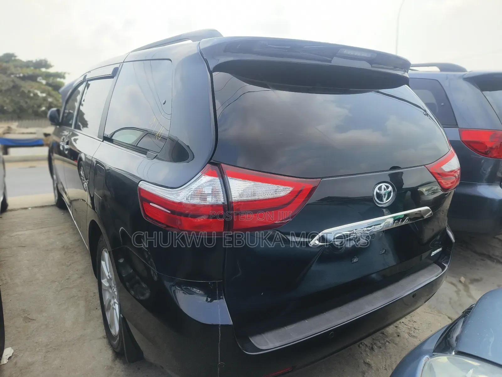 Toyota Sienna 2016 Black