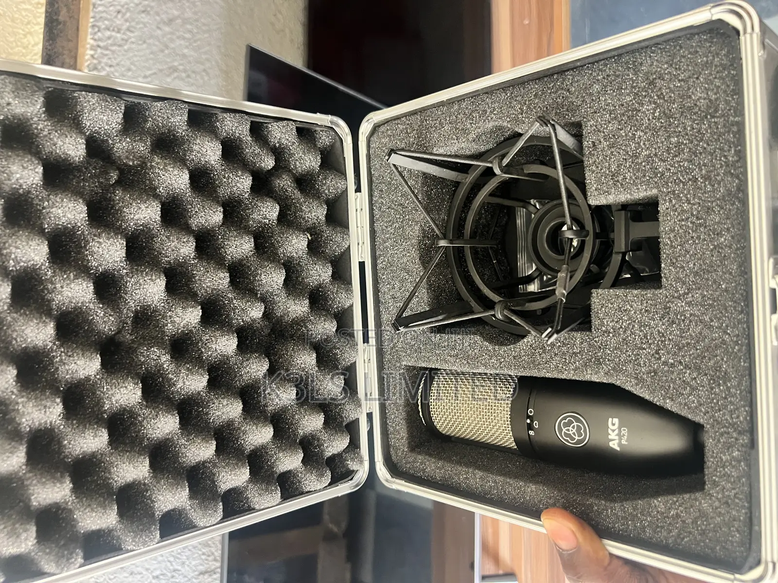 AKG P420 Studio Microphone