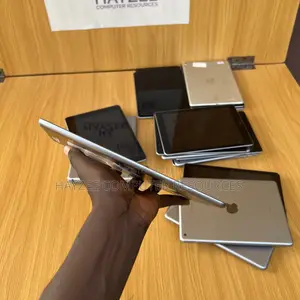 Apple iPad Pro 9.7 (2016) 128 GB Gray