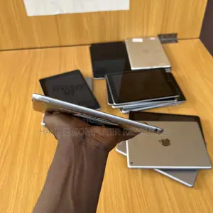 Apple iPad Pro 9.7 (2016) 128 GB Gray