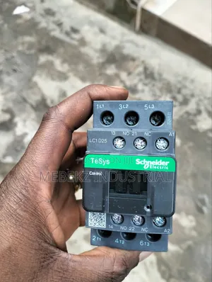 Schneider Contactor Lc1d25m7 220vac