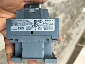 Schneider Contactor Lc1d25m7 220vac