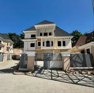 8 Bedroom Detached Mansion in Asokoro