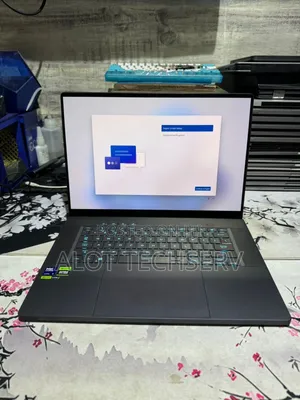 Laptop Asus ROG Zephyrus G16 16GB Intel Core Ultra 9 SSD 1T