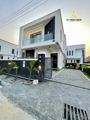 4bdrm Duplex in Ikota for sale