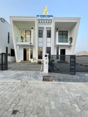 4bdrm Duplex in Ikota for sale