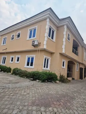 3bdrm Apartment in Sunview Estate, Lekki Phase 1 for rent