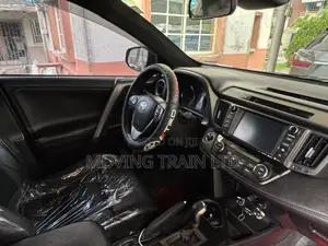 Toyota RAV4 SE AWD (2.5L 4cyl 6A) 2016 Red