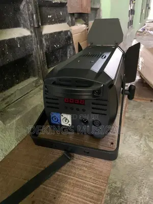 Fresnel High Quality Led Cob Light 200W