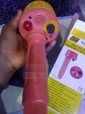 Voltage Detector