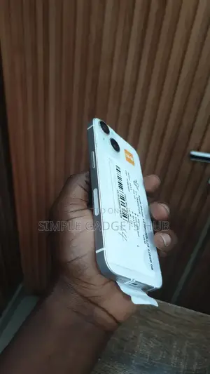 New Apple iPhone 14 128 GB Silver