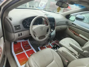 Toyota Sienna XLE AWD 2005 Gold