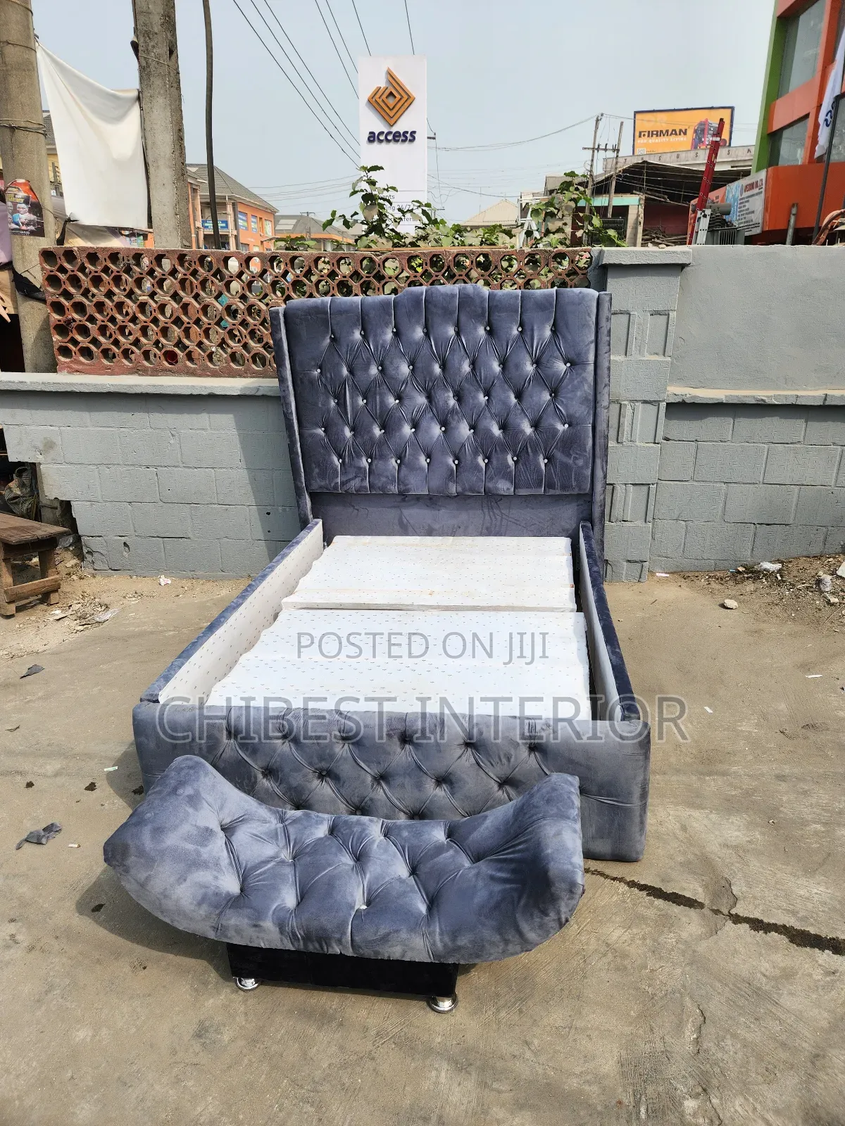 Grey Padded 4.5by6 Bed Set.