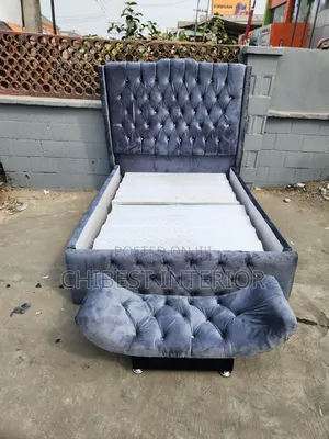 Advanced 4.5by6 Bed With Ottoman.