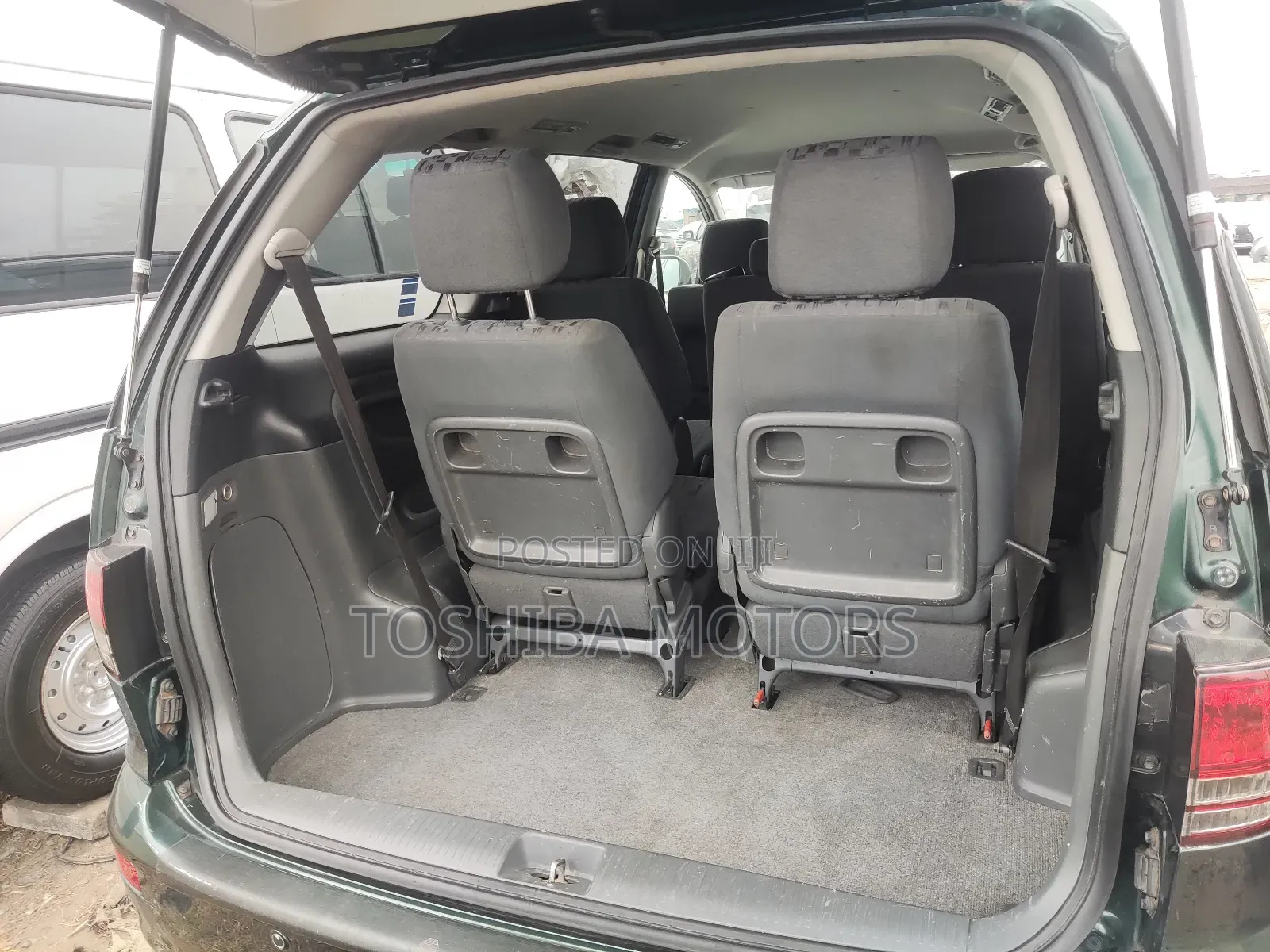 Toyota Previa 2005 Blue