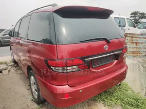 Toyota Previa 2003 Red