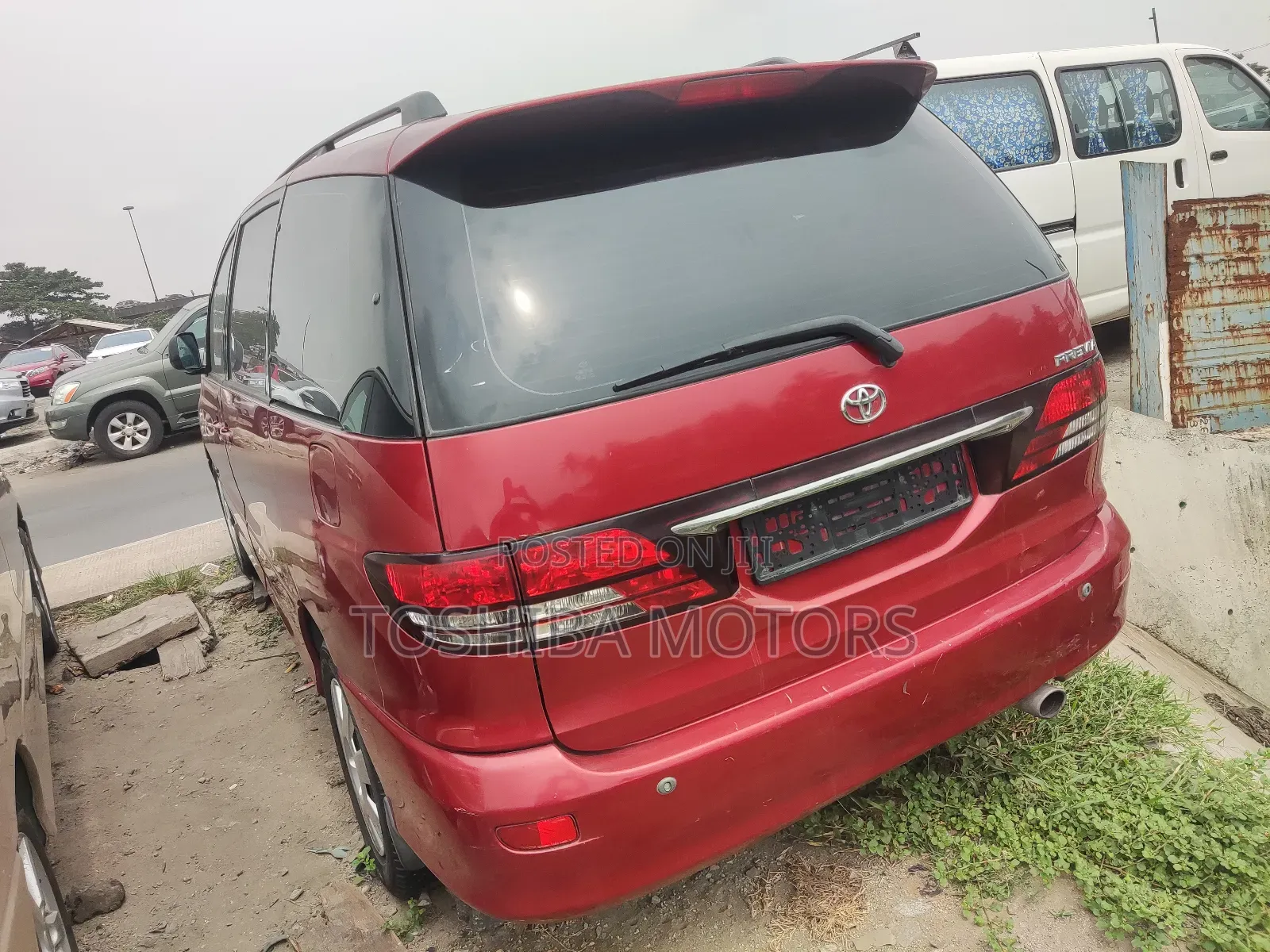 Toyota Previa 2003 Red