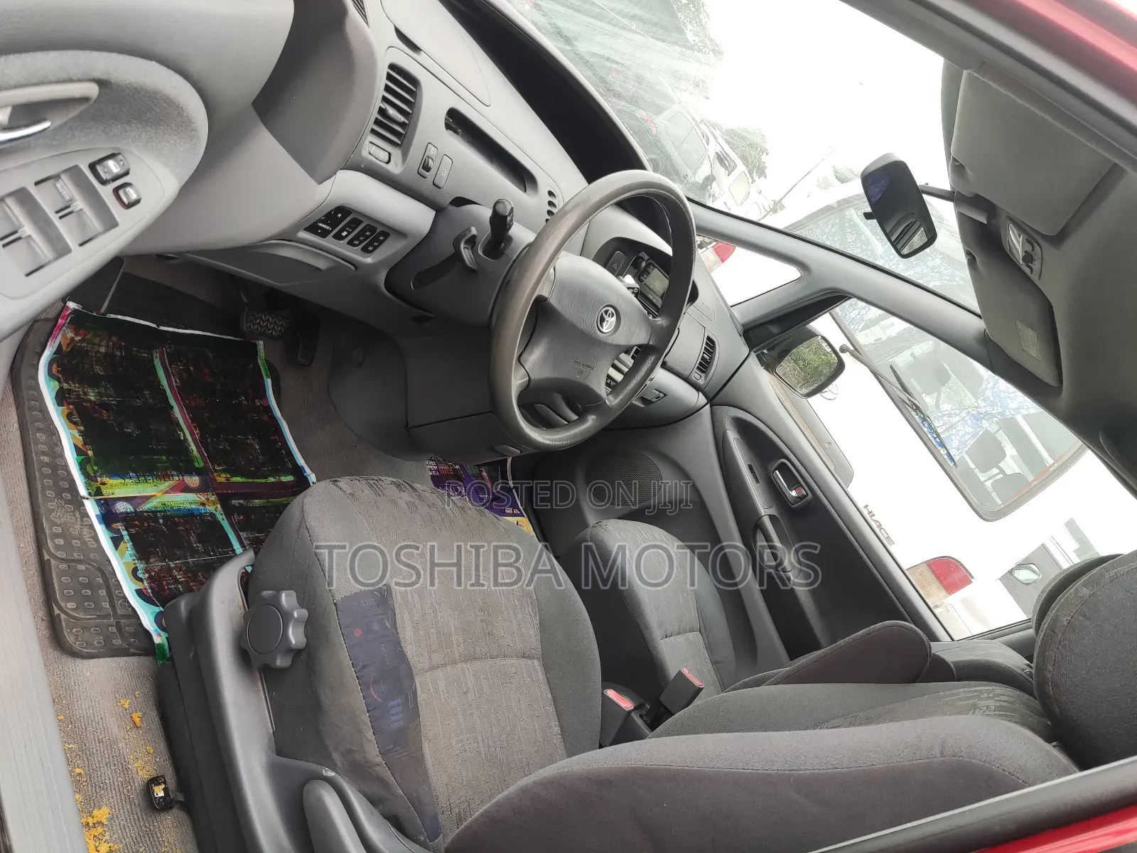 Toyota Previa 2003 Red