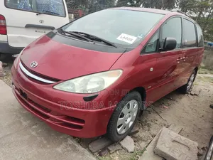 Toyota Previa 2003 Red