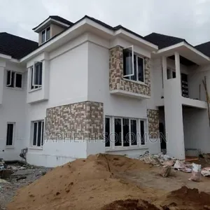 Luxury Wall Screeding