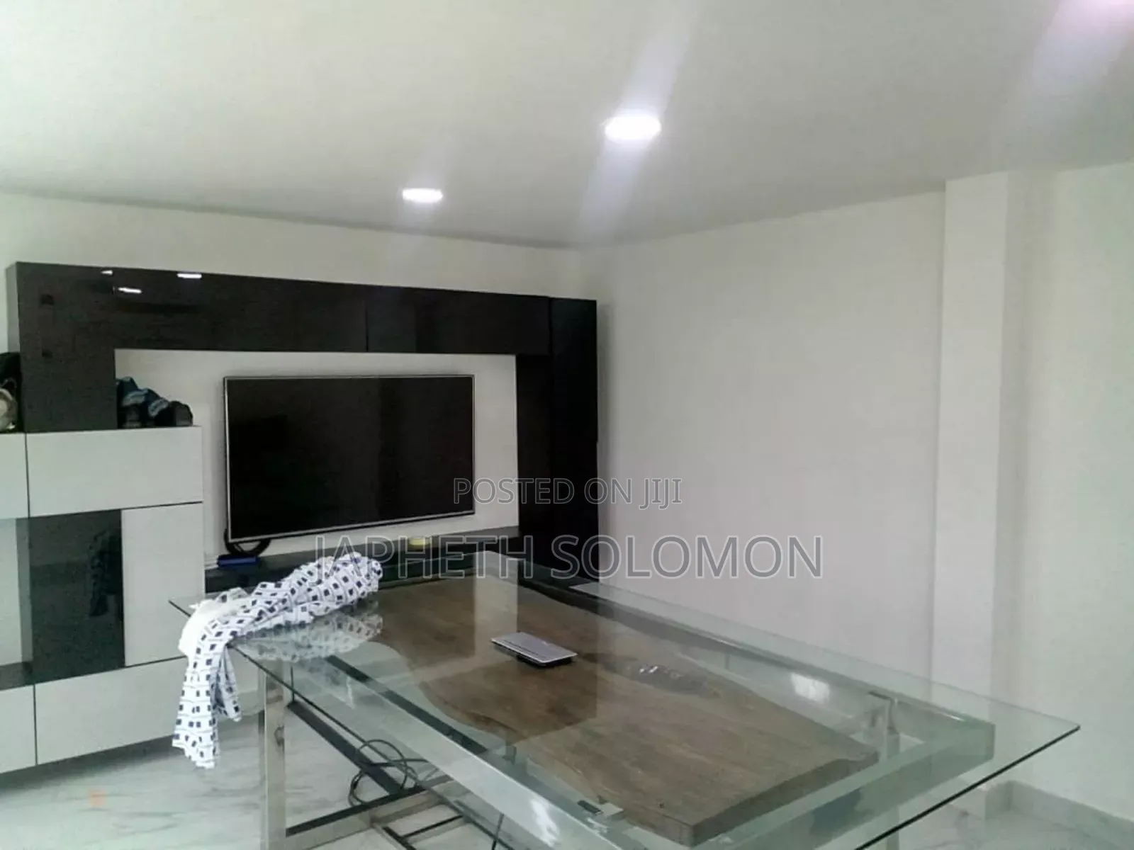 Luxury Wall Screeding