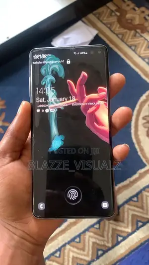 Photo - Samsung Galaxy S10 Plus 128 GB Black