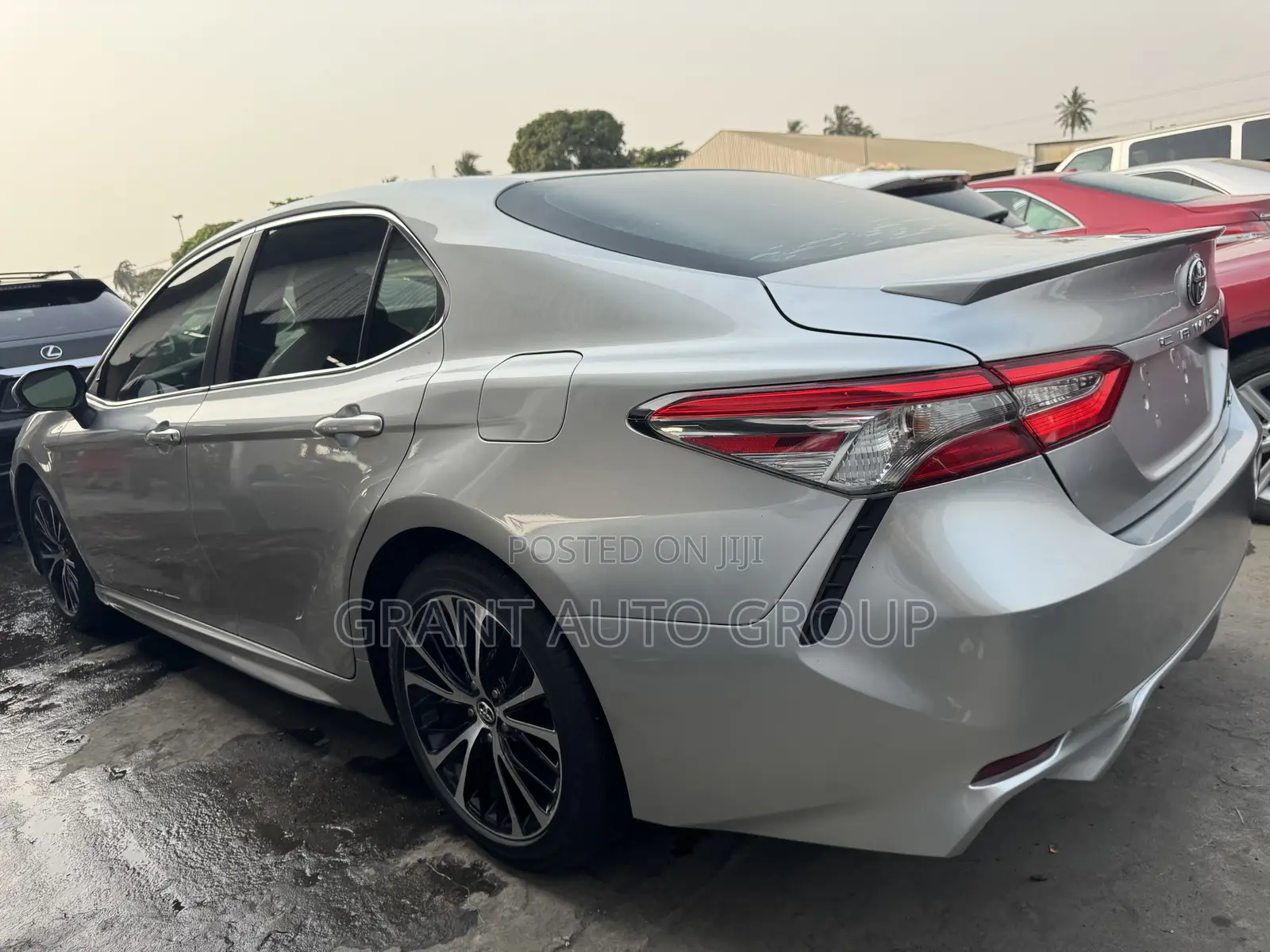 Toyota Camry 2018 Silver