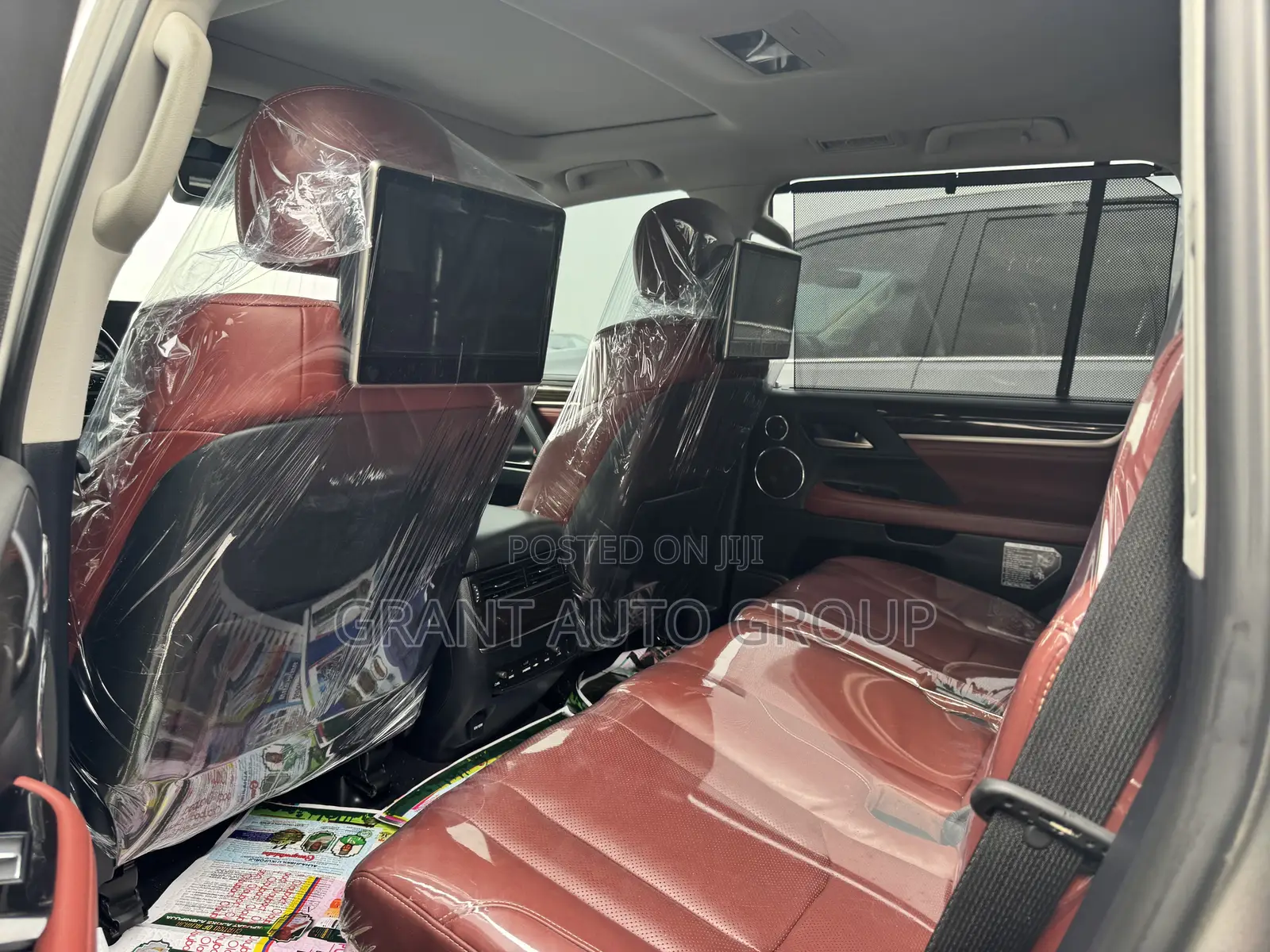 Lexus LX 570 AWD 2017 Gold