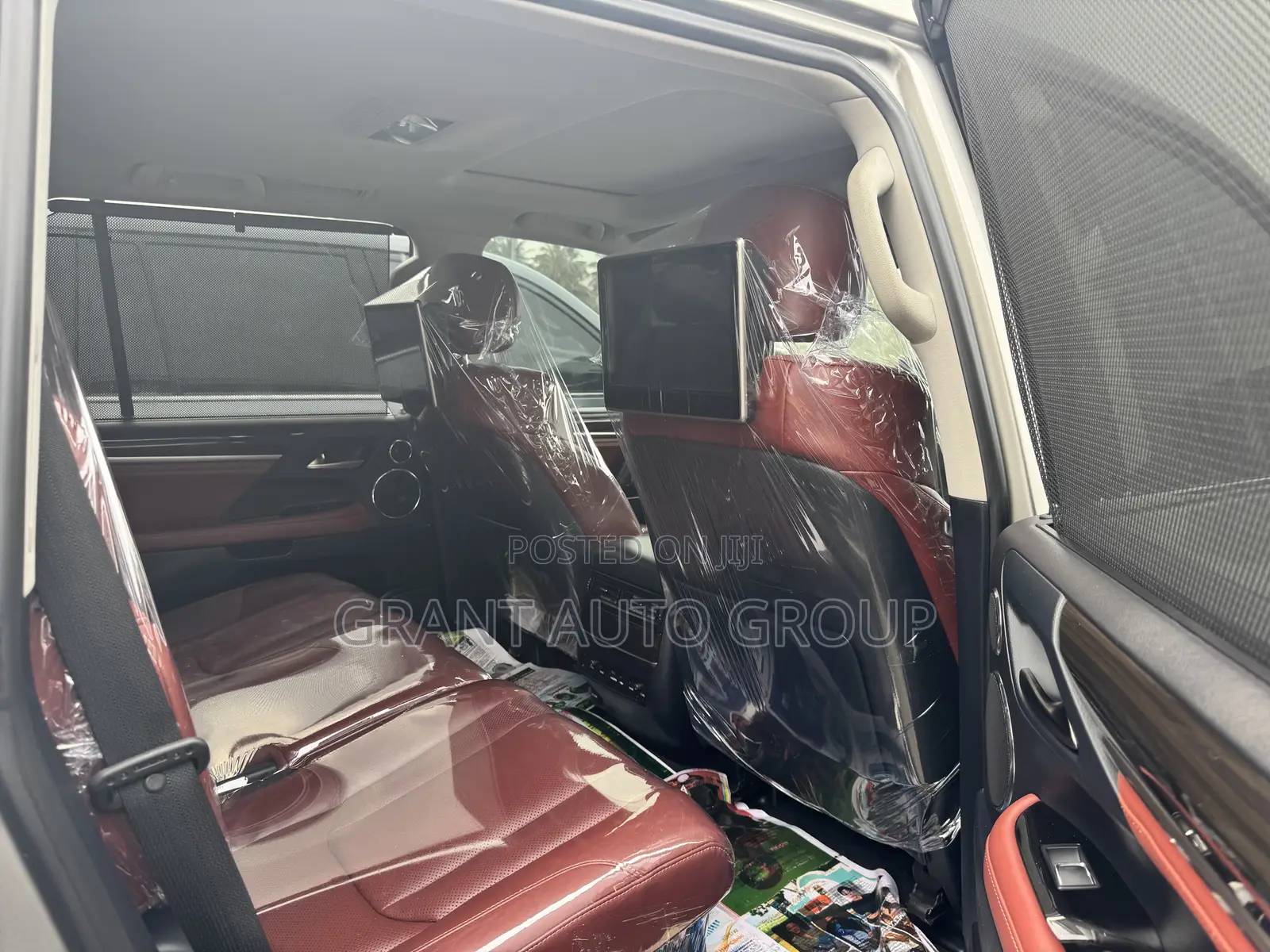Lexus LX 570 AWD 2017 Gold